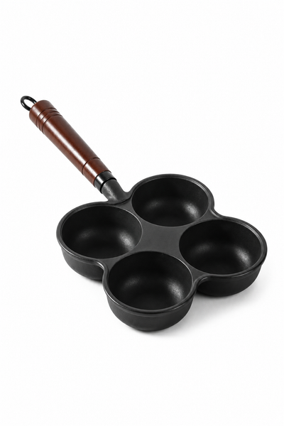Clover-Shaped 4-Cup Enameled Cast Iron Breakfast Pan with Wooden Handle